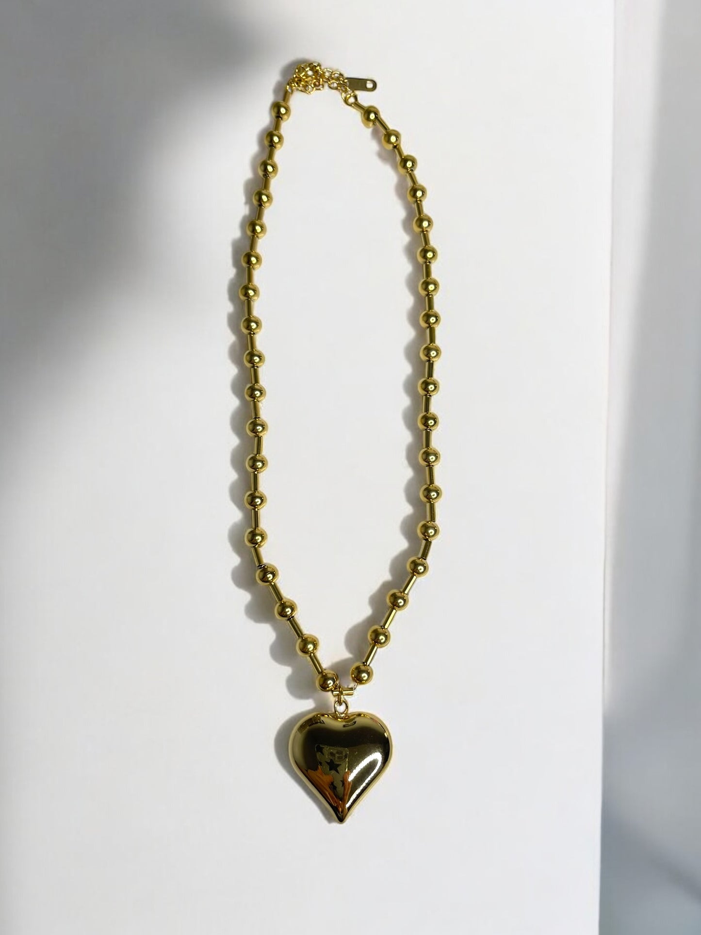 HEARTBREAKER NECKLACE