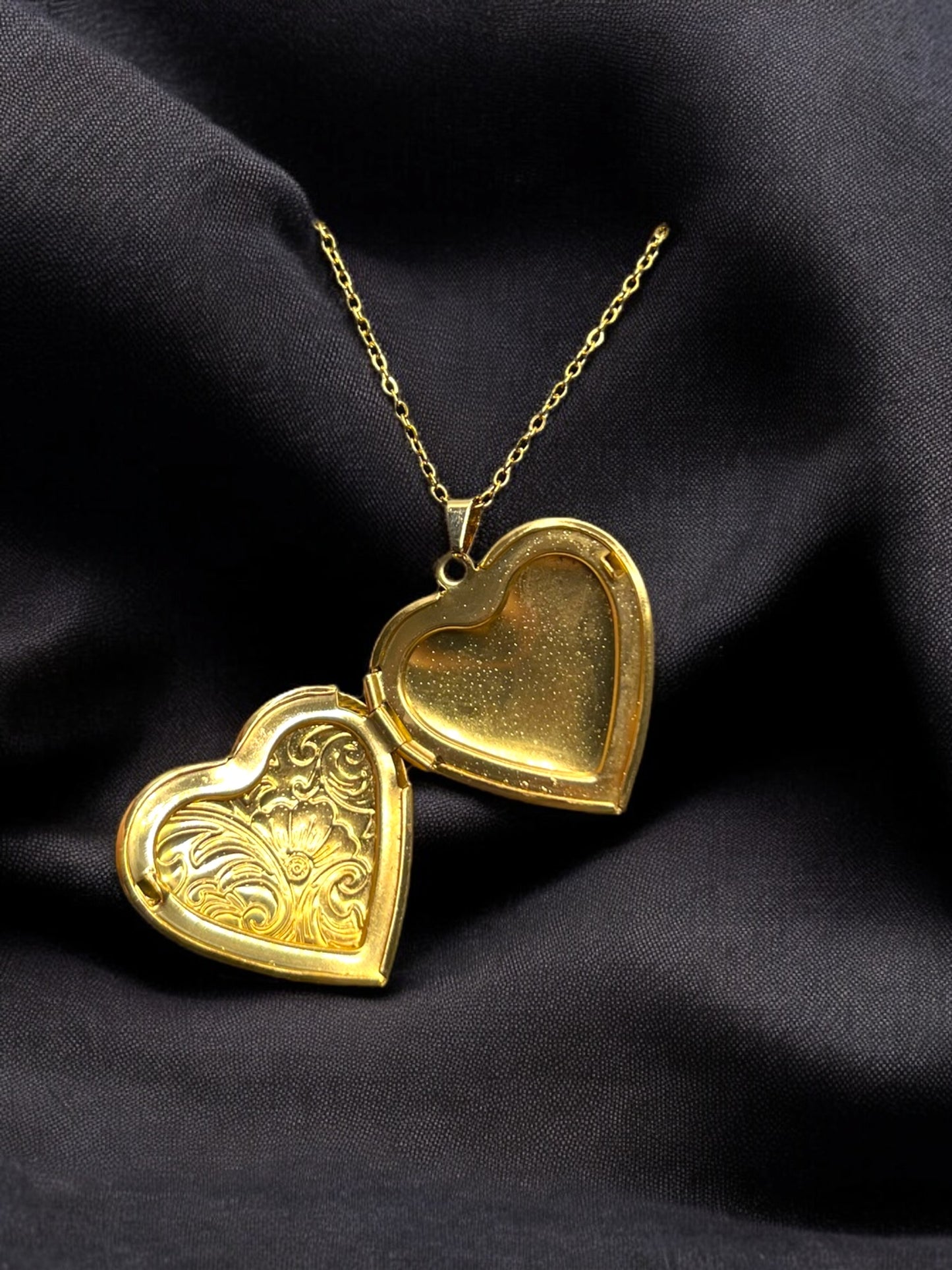 THE PULSEVA LOCKET NECKLACE