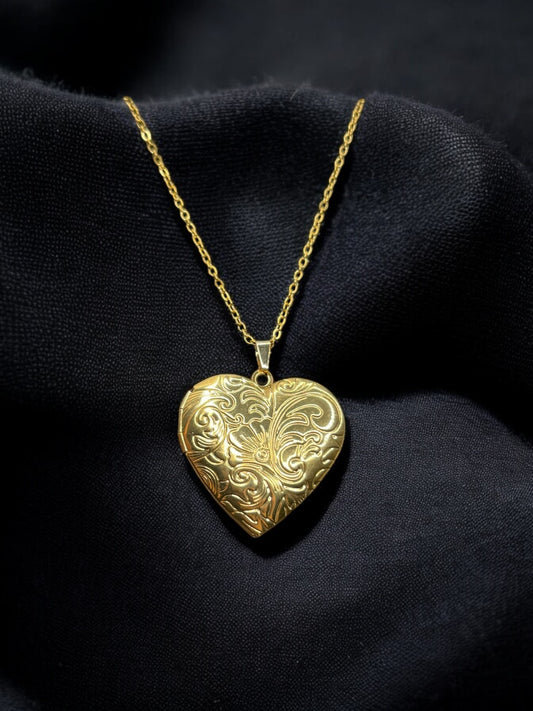 THE PULSEVA LOCKET NECKLACE