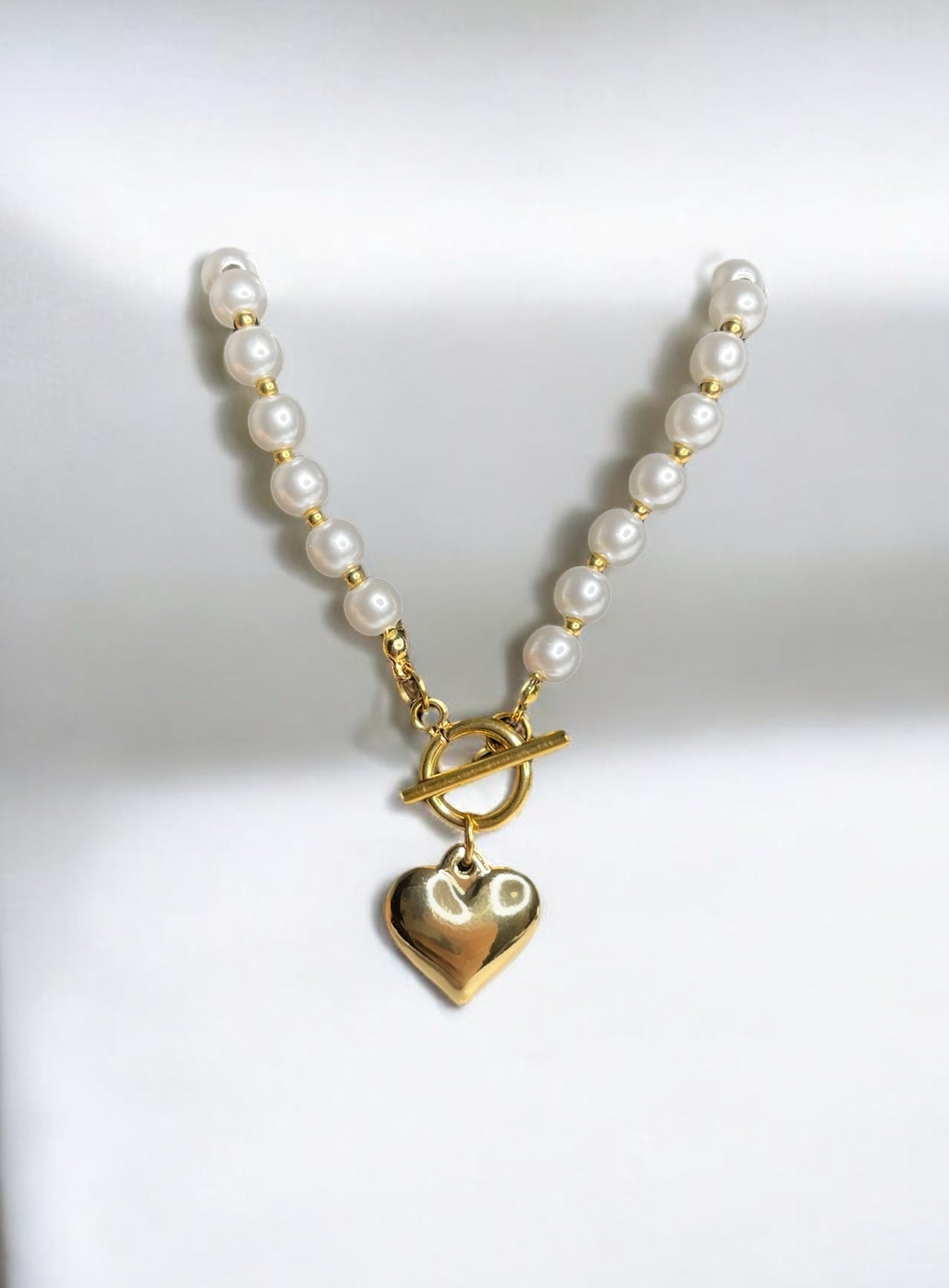 PEARLY HEART NECKLACE