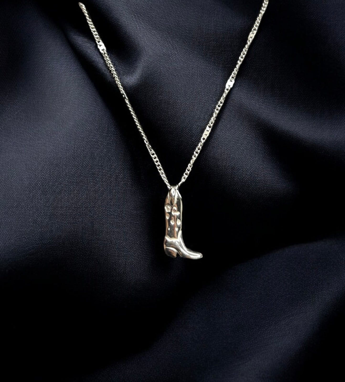 THE COWBOY BOOT NECKLACE