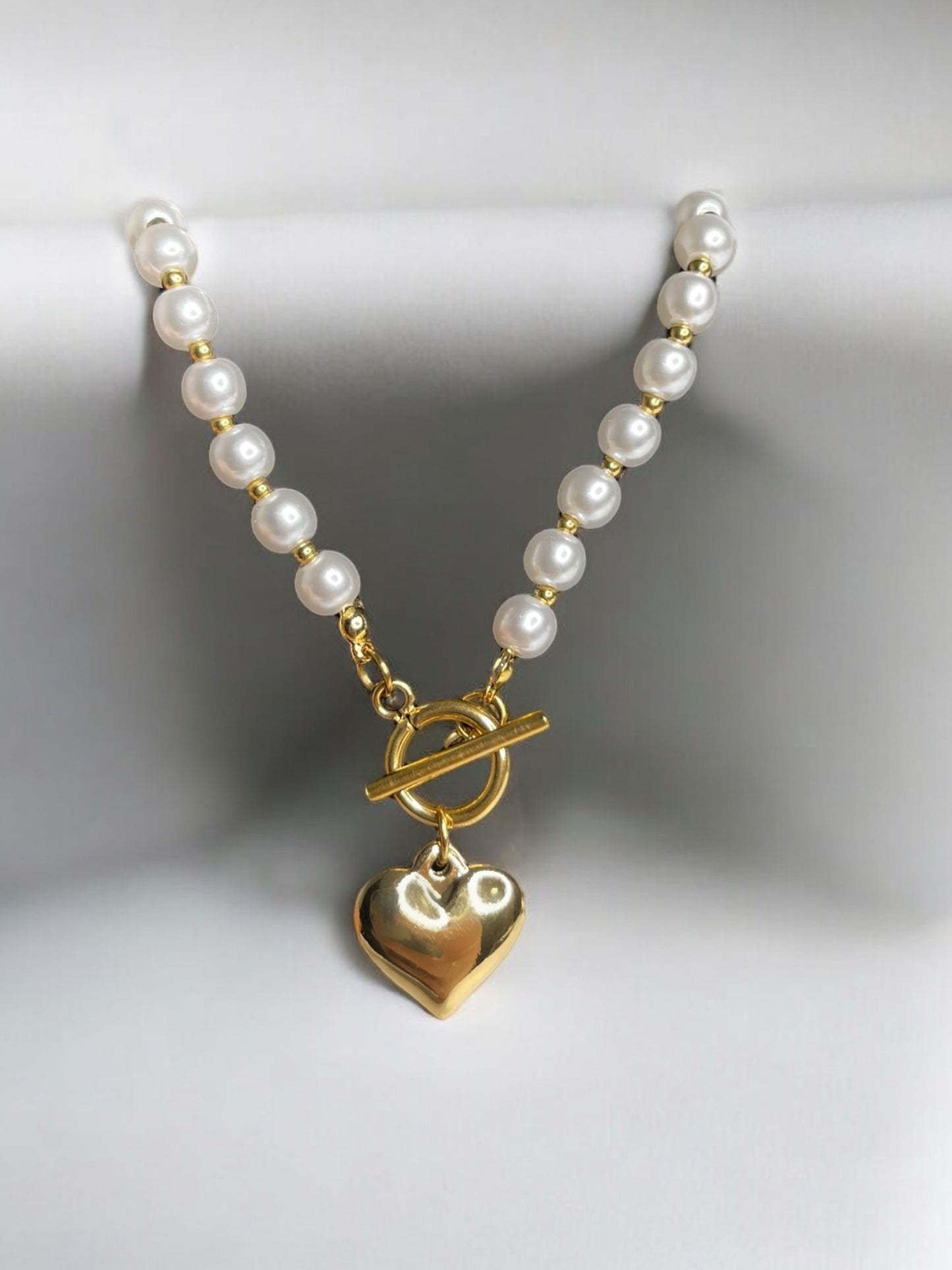 PEARLY HEART NECKLACE