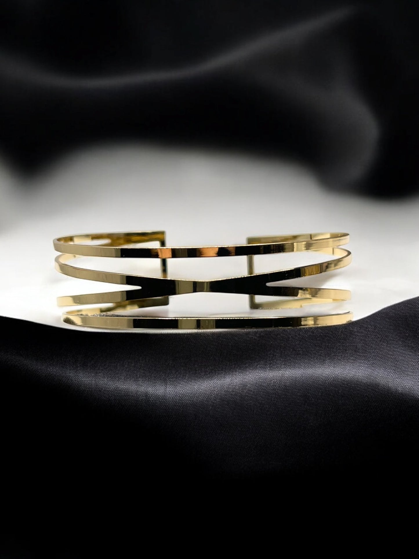 THE ARCYN ARM BRACELET