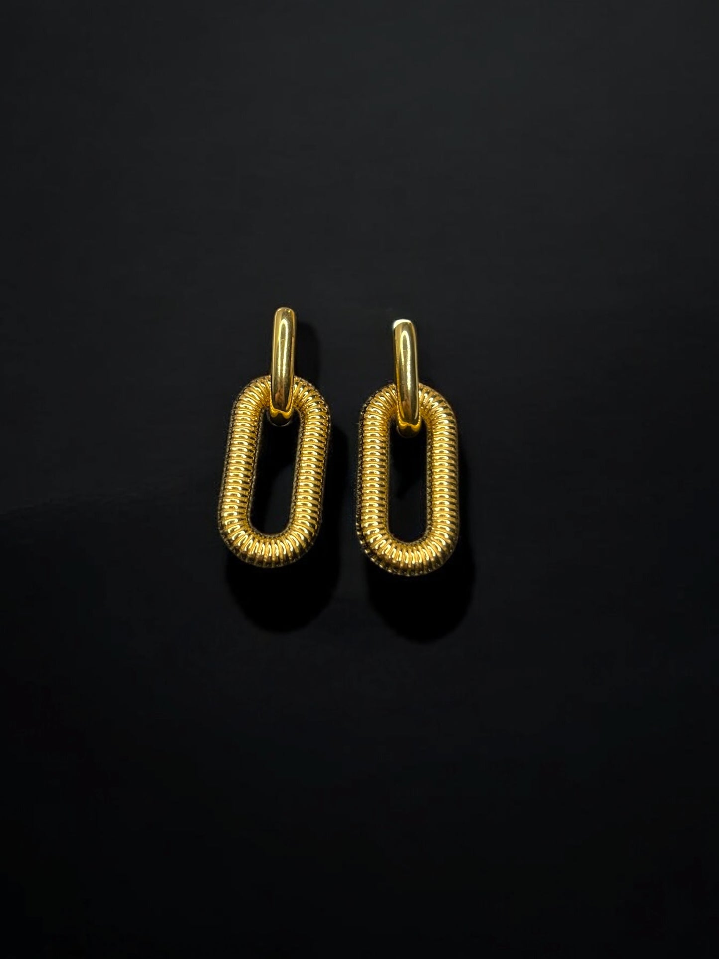 THE DRAVEN EARRINGS