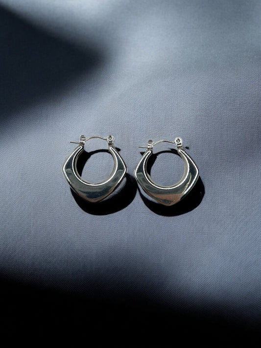 THE ECLIPTIC EARRING