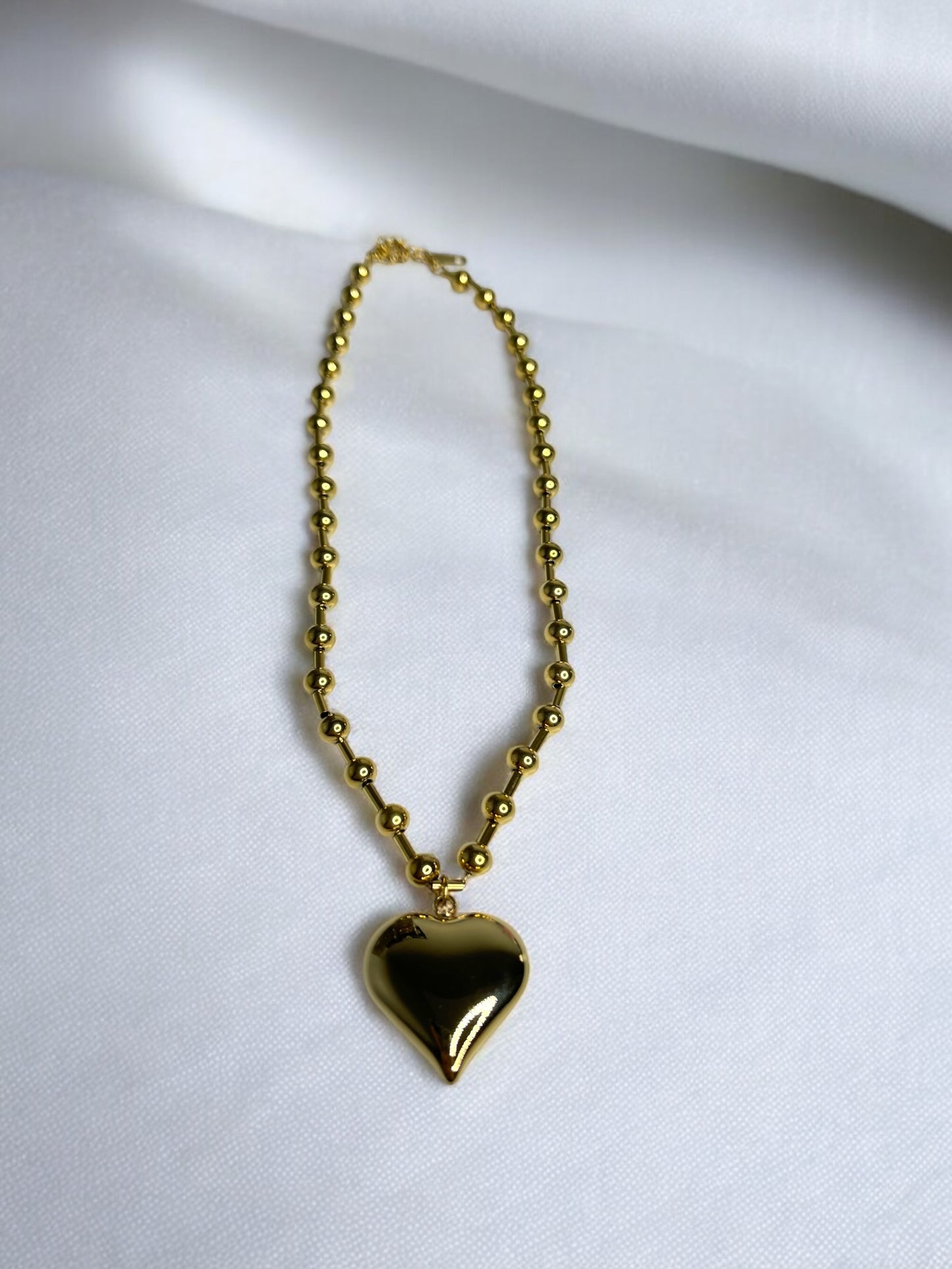 HEARTBREAKER NECKLACE