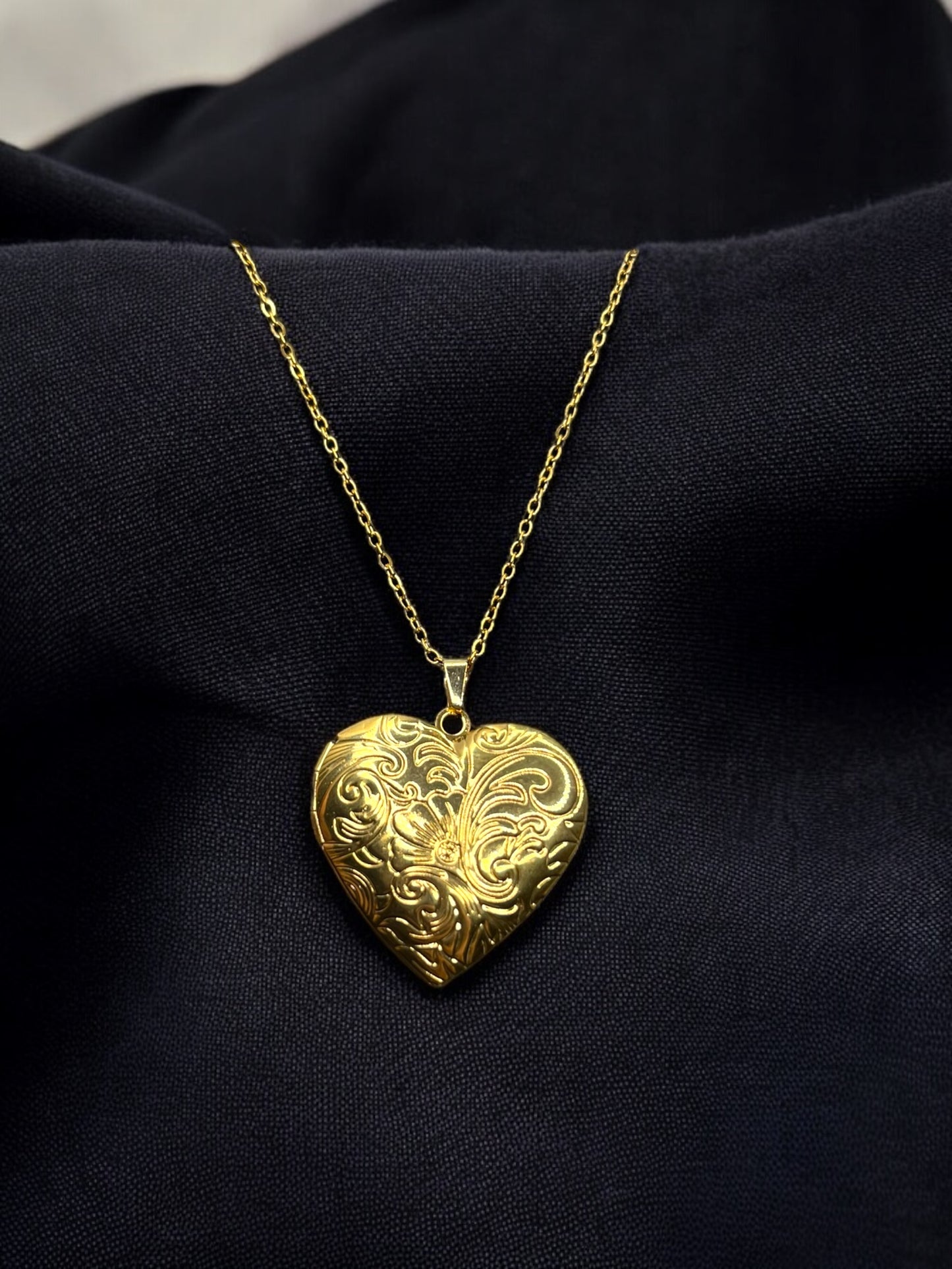 THE PULSEVA LOCKET NECKLACE