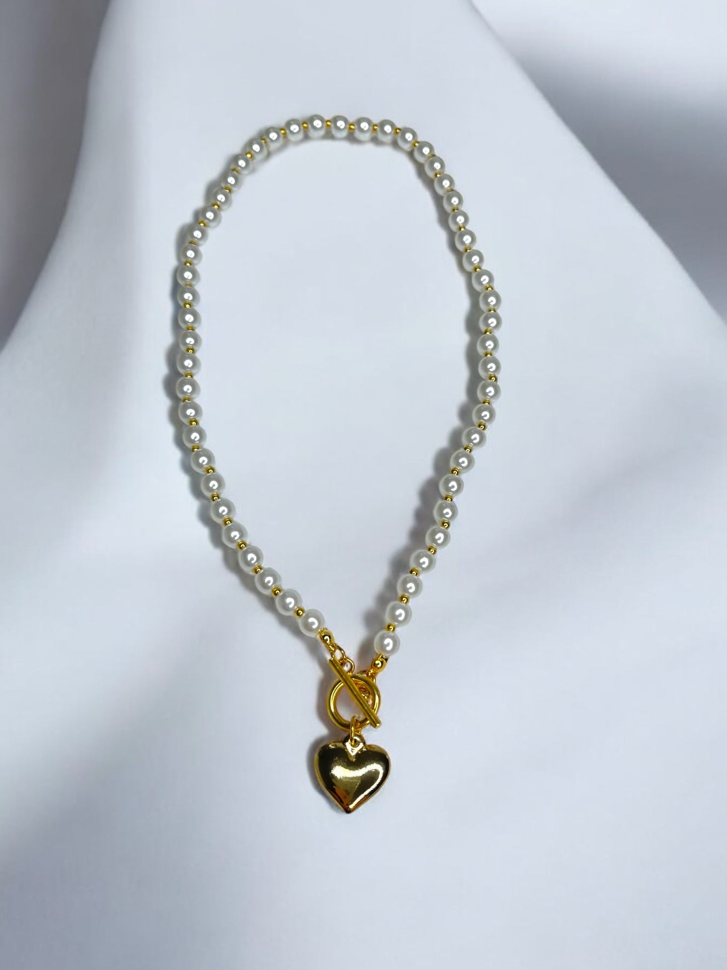 PEARLY HEART NECKLACE